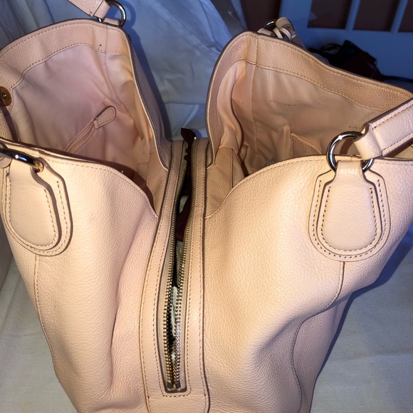 Salmon leather coachSOLD - Picture 4 of 8